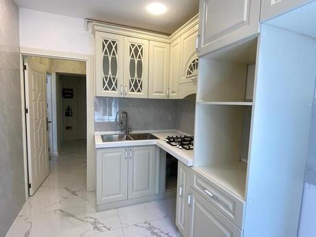 3 otaqlı köhnə tikili - İçəri Şəhər m. - 85 m²