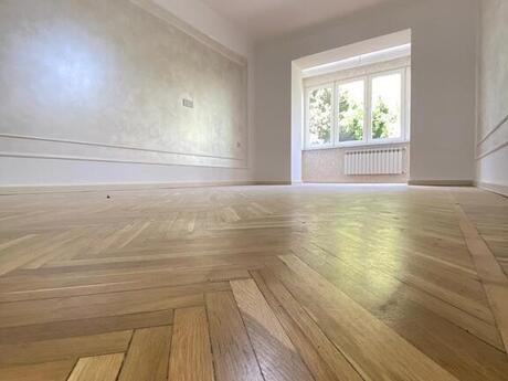 3 otaqlı köhnə tikili - İçəri Şəhər m. - 85 m²
