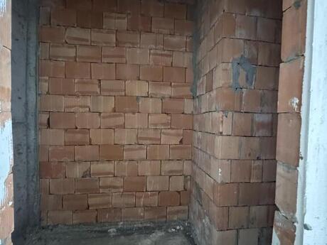 3 otaqlı yeni tikili - Ağ şəhər q. - 141 m²