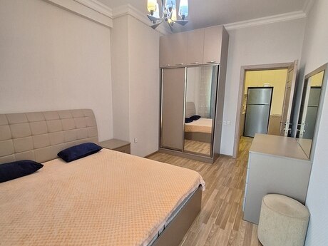 3 otaqlı yeni tikili - İnşaatçılar m. - 100 m²