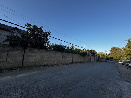 6 otaqlı həyət evi/bağ evi - Qaraçuxur q. - 280 m²