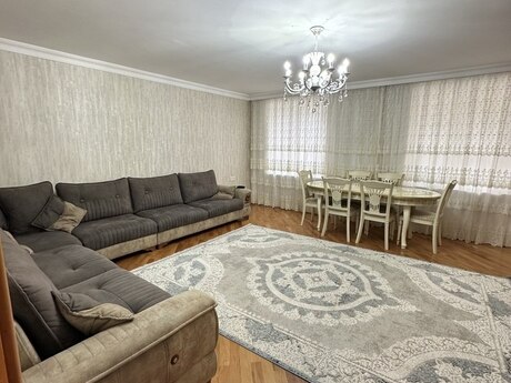 3 otaqlı köhnə tikili - İçəri Şəhər m. - 90 m²