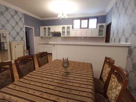 5 otaqlı həyət evi/bağ evi - Qaraçuxur q. - 150 m²