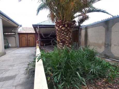 5 otaqlı həyət evi/bağ evi - Qaraçuxur q. - 150 m²