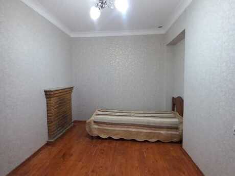 5 otaqlı həyət evi/bağ evi - Qaraçuxur q. - 150 m²
