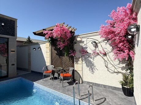 4 otaqlı həyət evi/bağ evi - Mərdəkan q. - 135 m²