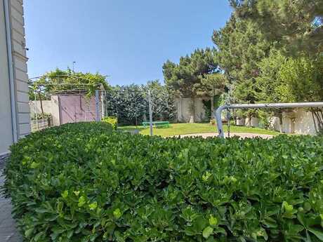 5 otaqlı həyət evi/bağ evi - Buzovna q. - 320 m²