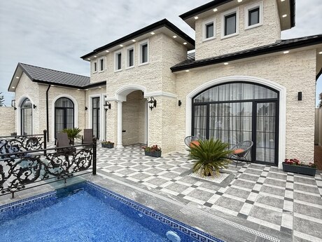 5 otaqlı həyət evi/bağ evi - Şüvəlan q. - 400 m²