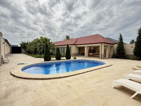 5 otaqlı həyət evi/bağ evi - Mərdəkan q. - 250 m²