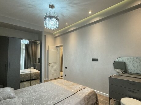 3 otaqlı yeni tikili - Elmlər Akademiyası m. - 87 m²