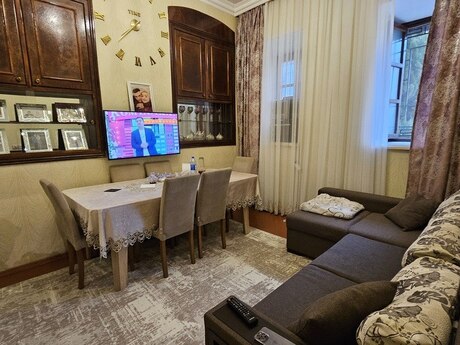 3 otaqlı köhnə tikili - İçəri Şəhər m. - 80 m²