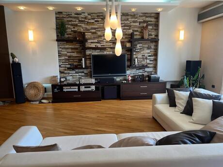 5-комн. новостройка - м. Низами - 245 м²