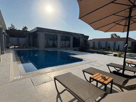 4 otaqlı həyət evi/bağ evi - Şüvəlan q. - 280 m²