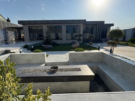4 otaqlı həyət evi/bağ evi - Şüvəlan q. - 280 m²