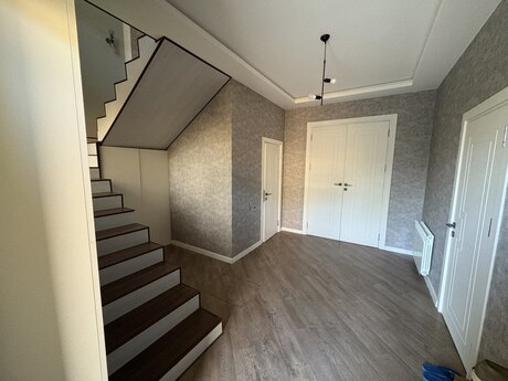 4 otaqlı həyət evi/bağ evi - Buzovna q. - 190 m²