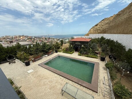 5 otaqlı həyət evi/bağ evi - Badamdar q. - 500 m²