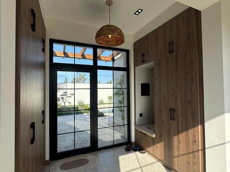 4 otaqlı həyət evi/bağ evi - Mərdəkan q. - 200 m²