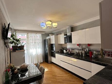İnşaatçılarda 2 otaqlı yeni tikili mənzil satılır, 98 m², 245 000 AZN, şəkil 4 / 9