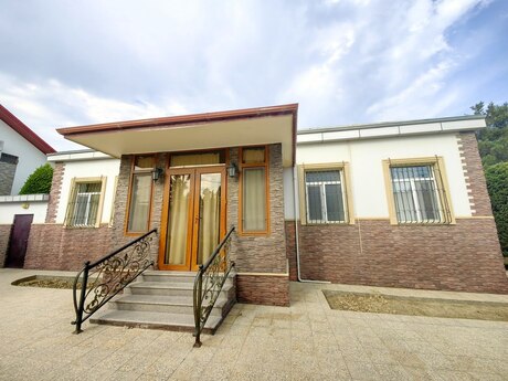 4 otaqlı həyət evi/bağ evi - Mərdəkan q. - 145 m²