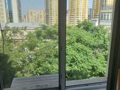 1 otaqlı köhnə tikili - Nizami m. - 30 m²