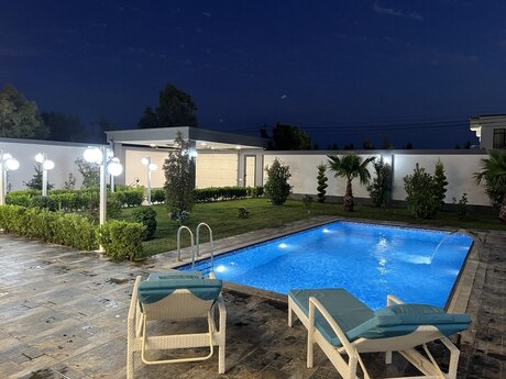 5 otaqlı həyət evi/bağ evi - Şüvəlan q. - 354 m²