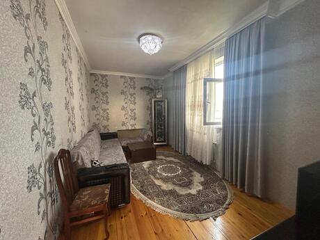 8 otaqlı həyət evi/bağ evi - Əhmədli m. - 216 m²