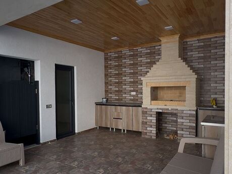 5 otaqlı həyət evi/bağ evi - Şüvəlan q. - 270 m²