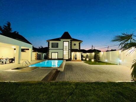 6 otaqlı həyət evi/bağ evi - Mərdəkan q. - 216 m²