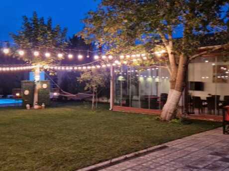 8 otaqlı həyət evi/bağ evi - Novxanı q. - 1000 m²