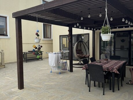 6 otaqlı həyət evi/bağ evi - Nardaran q. - 180 m²