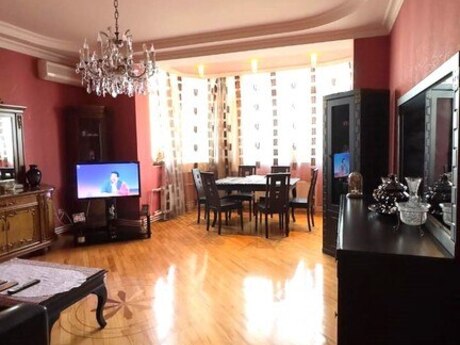 4 otaqlı yeni tikili - Elmlər Akademiyası m. - 150 m²