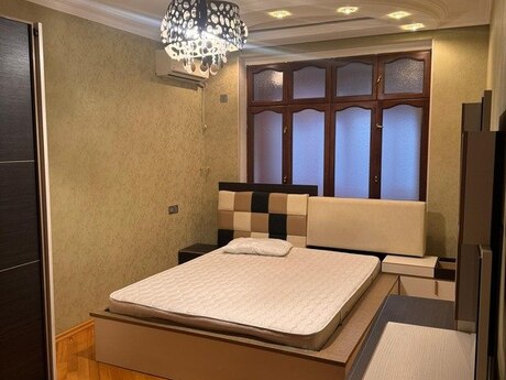 3 otaqlı köhnə tikili - Azadlıq Prospekti m. - 85 m²