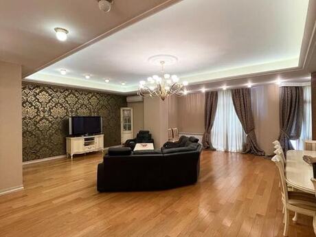 4-room apartment, 231 m², 28 May: 750 000 ₼ 2