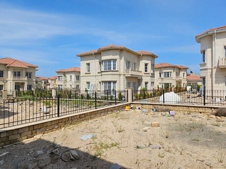 5-комн. дом/дача - пос. Нардаран - 230 м²