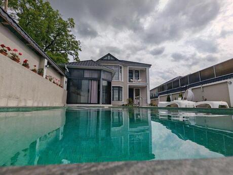 5 otaqlı həyət evi/bağ evi - Qəbələ - 250 m²