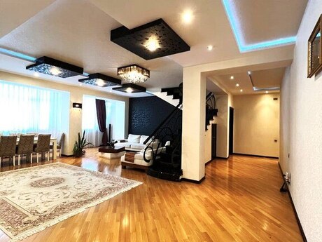 4 otaqlı yeni tikili - İnşaatçılar m. - 160.5 m²