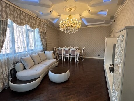 3-комн. новостройка - м. 8 ноября - 153 м²