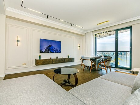 4 otaqlı yeni tikili - Bayıl q. - 176 m²