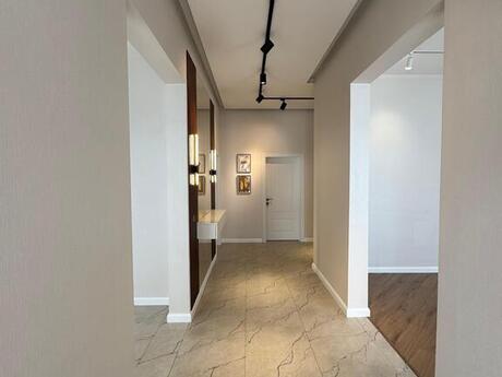 4 otaqlı həyət evi/bağ evi - Şüvəlan q. - 160 m²