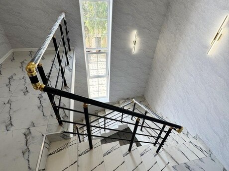 4 otaqlı həyət evi/bağ evi - Binə q. - 180 m²