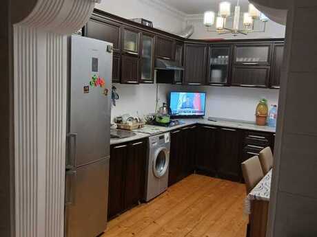 2 otaqlı köhnə tikili - Həzi Aslanov m. - 60 m²