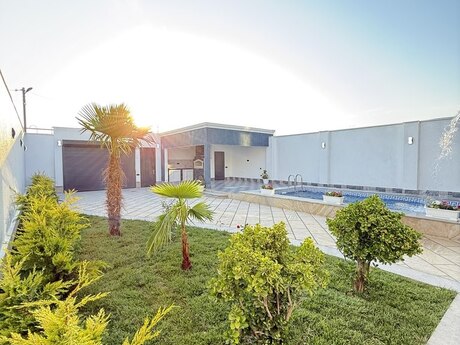 4 otaqlı həyət evi/bağ evi - Şüvəlan q. - 140 m²