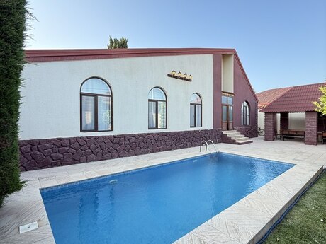 4 otaqlı həyət evi/bağ evi - Mərdəkan q. - 195 m²