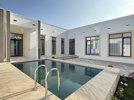 4 otaqlı həyət evi/bağ evi - Şüvəlan q. - 130 m²