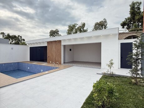 5 otaqlı həyət evi/bağ evi - Şüvəlan q. - 220 m²