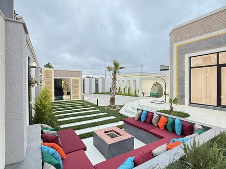 5 otaqlı həyət evi/bağ evi - Mərdəkan q. - 215 m²