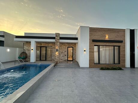 4 otaqlı həyət evi/bağ evi - Mərdəkan q. - 165 m²