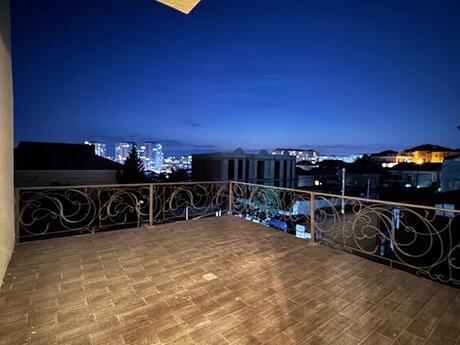 6 otaqlı həyət evi/bağ evi - Badamdar q. - 450 m²