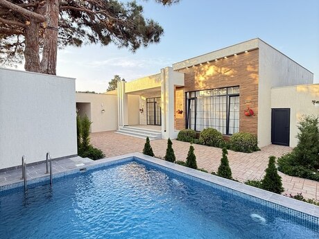 4 otaqlı həyət evi/bağ evi - Mərdəkan q. - 160 m²