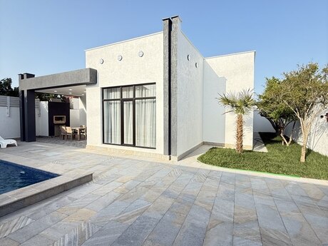 4 otaqlı həyət evi/bağ evi - Şüvəlan q. - 150 m²